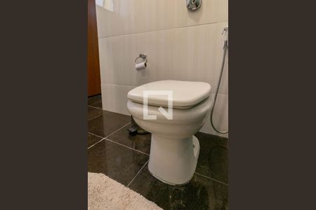 Apartamento à venda com 210m², 4 quartos e 3 vagasBanheiro da Suíte