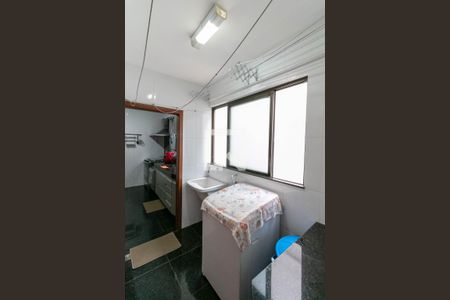 Apartamento à venda com 210m², 4 quartos e 3 vagasCozinha e Área de Serviço