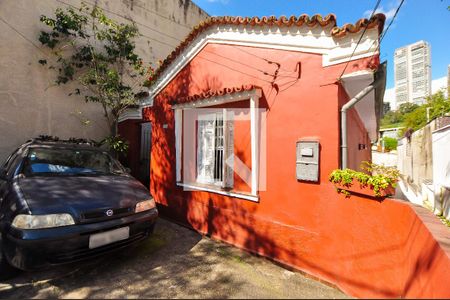 Casa à venda com 316m², 2 quartos e 1 vagaFachada 