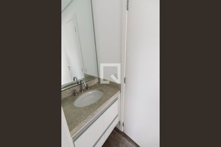 Banheiro de apartamento para alugar com 1 quarto, 40m² em Água Branca, São Paulo