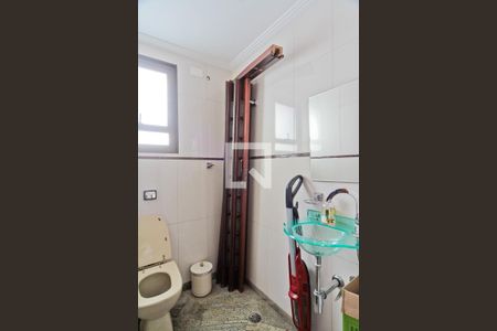 Apartamento para alugar com 287m², 3 quartos e 4 vagasBanheiro de Serviço