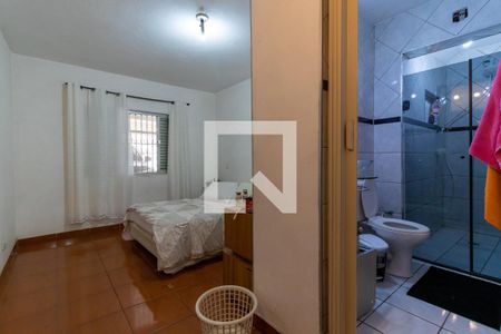 Casa à venda com 300m², 4 quartos e 3 vagas Casa à venda com 300m², 4 quartos e 3 vagasQuarto Suíte 2