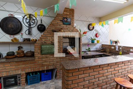 Casa à venda com 300m², 4 quartos e 3 vagas Casa à venda com 300m², 4 quartos e 3 vagasChurrasqueira