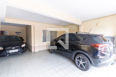 Casa à venda com 300m², 4 quartos e 3 vagas Casa à venda com 300m², 4 quartos e 3 vagasGaragem