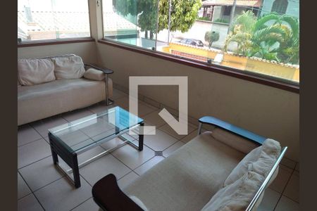 Casa à venda com 5 quartos, 298m² em Planalto, Belo Horizonte