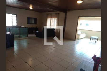 Casa à venda com 5 quartos, 298m² em Planalto, Belo Horizonte