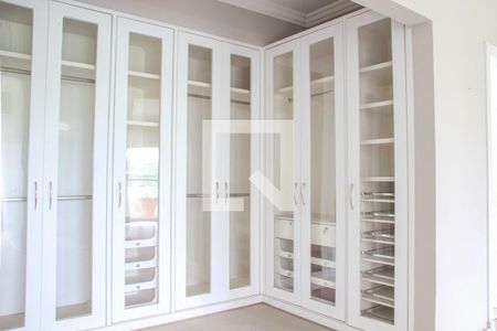 Apartamento à venda com 300m², 4 quartos e 4 vagasCloset da suíte 1