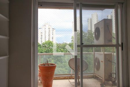 Apartamento à venda com 300m², 4 quartos e 4 vagasDetalhe Sala da suite 1