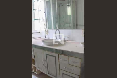 Apartamento à venda com 300m², 4 quartos e 4 vagasBanheiro da Suíte 1