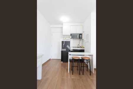 Cozinha de apartamento para alugar com 1 quarto, 30m² em Aclimação, São Paulo