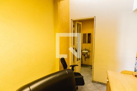 Casa à venda com 280m², 2 quartos e 2 vagasCasa 2 Escritório