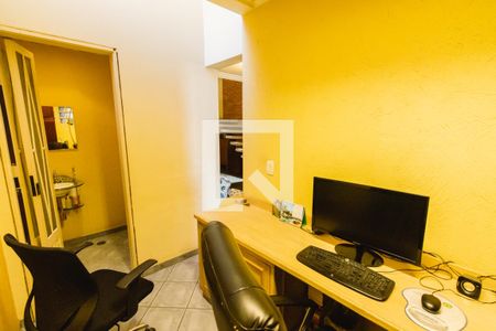 Casa à venda com 280m², 2 quartos e 2 vagasCasa 2 Escritório