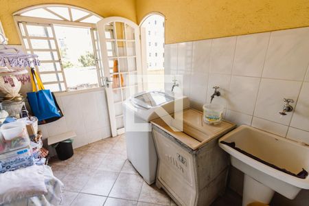 Casa à venda com 280m², 2 quartos e 2 vagasCasa 2 Lavanderia