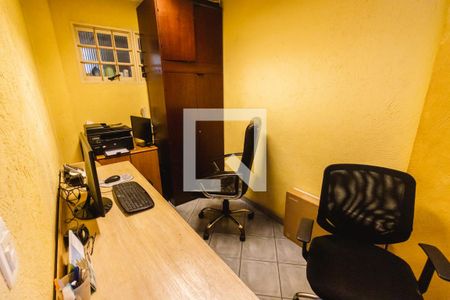 Casa à venda com 280m², 2 quartos e 2 vagasCasa 2 Escritório