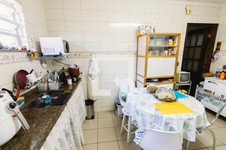 Casa à venda com 280m², 2 quartos e 2 vagasCasa 1 Cozinha