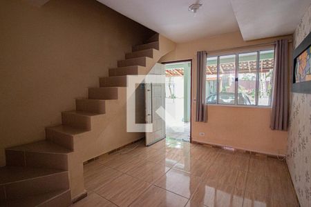 Casa de condomínio à venda com 81m², 2 quartos e 1 vagaSala