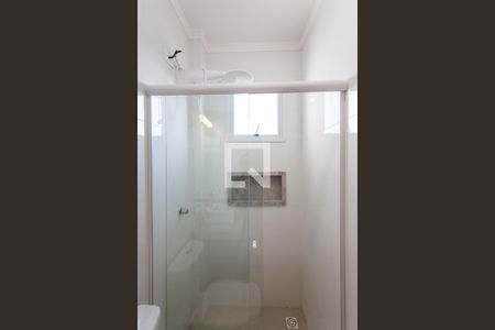 Apartamento para alugar com 52m², 2 quartos e 2 vagas Apartamento para alugar com 52m², 2 quartos e 2 vagasBanheiro da Suite