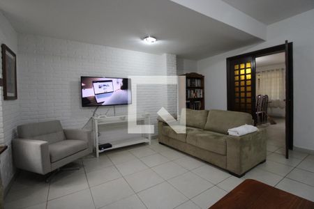 Sala 2 de casa para alugar com 5 quartos, 500m² em Cidade Universitária, Campinas