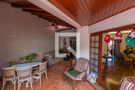 Casa à venda com 300m², 4 quartos e 4 vagasSala de TV 1