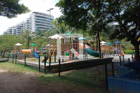 Apartamento à venda com 63m², 2 quartos e 1 vaga Apartamento à venda com 63m², 2 quartos e 1 vagaÁrea Comum - Playground