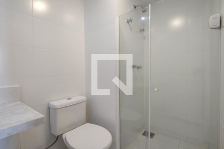 Apartamento à venda com 63m², 2 quartos e 1 vaga Apartamento à venda com 63m², 2 quartos e 1 vagaBanheiro da Suíte 2