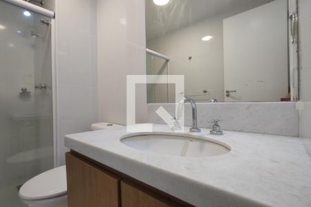 Apartamento à venda com 63m², 2 quartos e 1 vaga Apartamento à venda com 63m², 2 quartos e 1 vagaBanheiro da Suíte 2