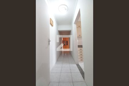 Corredor  de apartamento à venda com 3 quartos, 74m² em Vila Mimosa, Campinas