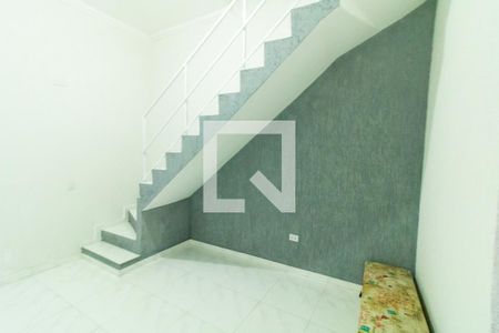 Casa de condomínio à venda com 88m², 3 quartos e 1 vagaEscada