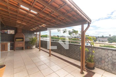 Apartamento à venda com 120m², 3 quartos e 1 vagaÁrea de serviço e churrasqueira