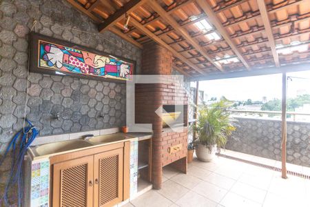 Apartamento à venda com 120m², 3 quartos e 1 vagaÁrea de serviço e churrasqueira