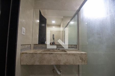 Casa de condomínio à venda com 240m², 6 quartos e 3 vagas Casa de condomínio à venda com 240m², 6 quartos e 3 vagasBanheiro da Suíte 2