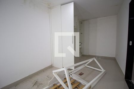 Casa de condomínio à venda com 240m², 6 quartos e 3 vagas Casa de condomínio à venda com 240m², 6 quartos e 3 vagasSuíte 6