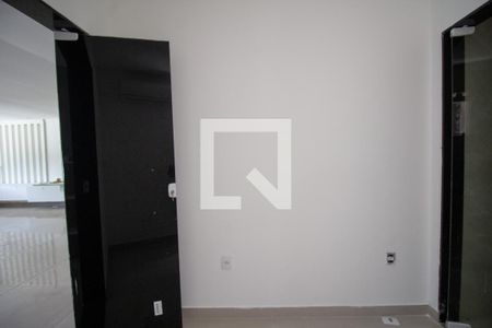 Suíte 1 de casa de condomínio à venda com 6 quartos, 240m² em Vargem Grande, Rio de Janeiro