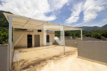 Casa de condomínio à venda com 240m², 6 quartos e 3 vagas Casa de condomínio à venda com 240m², 6 quartos e 3 vagasTerraço