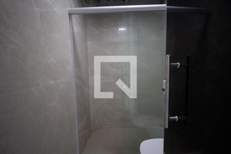 Casa de condomínio à venda com 240m², 6 quartos e 3 vagas Casa de condomínio à venda com 240m², 6 quartos e 3 vagasBanheiro da Suíte 4