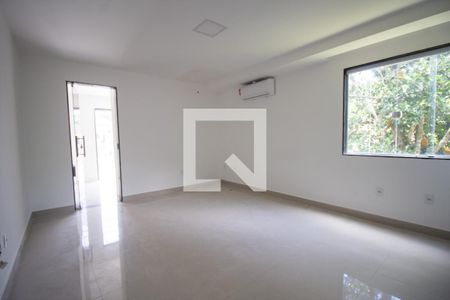 Casa de condomínio à venda com 240m², 6 quartos e 3 vagas Casa de condomínio à venda com 240m², 6 quartos e 3 vagasSuíte 2