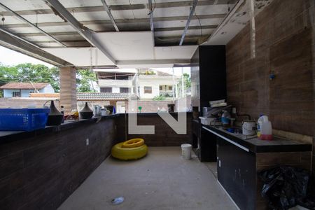 Casa de condomínio à venda com 240m², 6 quartos e 3 vagas Casa de condomínio à venda com 240m², 6 quartos e 3 vagasÁrea Gourmet