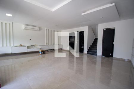 Sala de casa de condomínio à venda com 6 quartos, 240m² em Vargem Grande, Rio de Janeiro