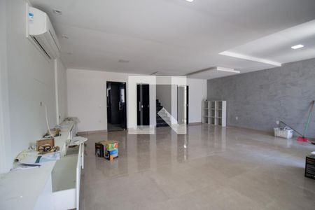 Sala de casa de condomínio à venda com 6 quartos, 240m² em Vargem Grande, Rio de Janeiro