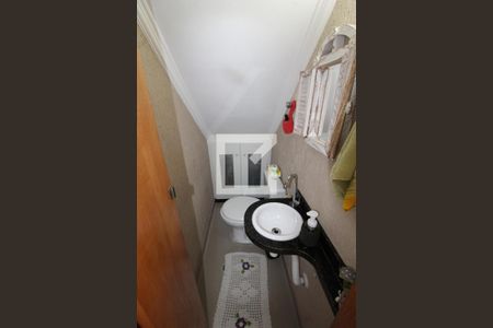 Casa à venda com 94m², 2 quartos e 2 vagasBanheiro