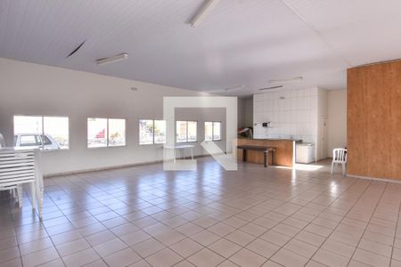 Apartamento à venda com 43m², 2 quartos e 1 vaga Apartamento à venda com 43m², 2 quartos e 1 vagaÁrea comum - Salão de festas