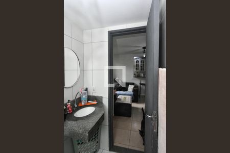 Apartamento à venda com 43m², 2 quartos e 1 vaga Apartamento à venda com 43m², 2 quartos e 1 vagaBanheiro