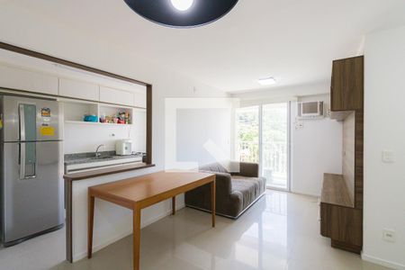Sala de apartamento à venda com 2 quartos, 70m² em Jacarepaguá, Rio de Janeiro