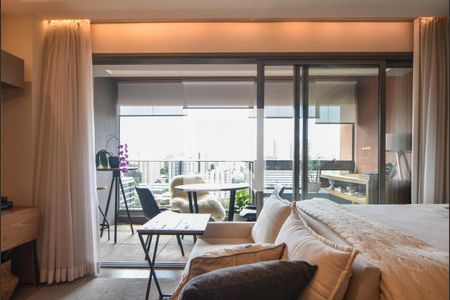 Sala  de kitnet/studio para alugar com 1 quarto, 41m² em Brooklin Paulista, São Paulo