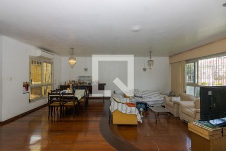 Sala de casa à venda com 3 quartos, 215m² em Sarandi, Porto Alegre
