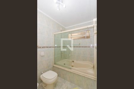 Casa à venda com 215m², 3 quartos e 3 vagasBanheiro Social