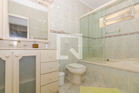 Casa à venda com 215m², 3 quartos e 3 vagasBanheiro Social