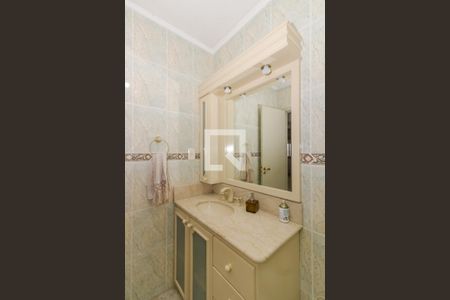 Casa à venda com 215m², 3 quartos e 3 vagasBanheiro Social