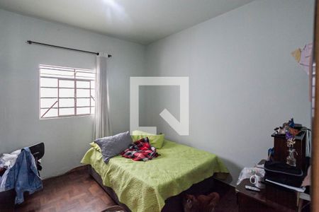 Casa à venda com 360m², 4 quartos e 4 vagas Casa à venda com 360m², 4 quartos e 4 vagasQuarto 2