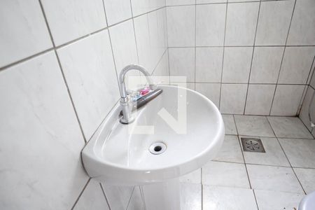 Casa à venda com 360m², 4 quartos e 4 vagas Casa à venda com 360m², 4 quartos e 4 vagasBanheiro da suíte
